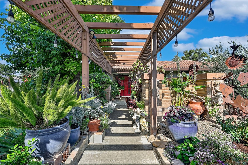3629 N Lake, Merced, CA 95340