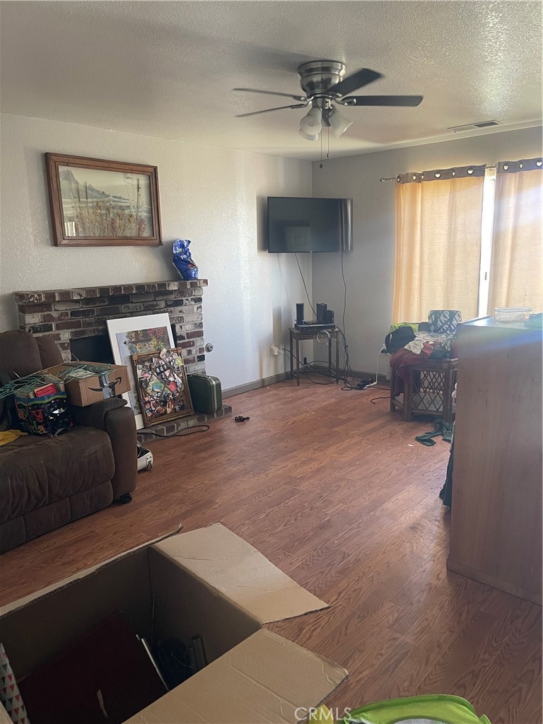 822 E Glenwood, Turlock, CA 95380