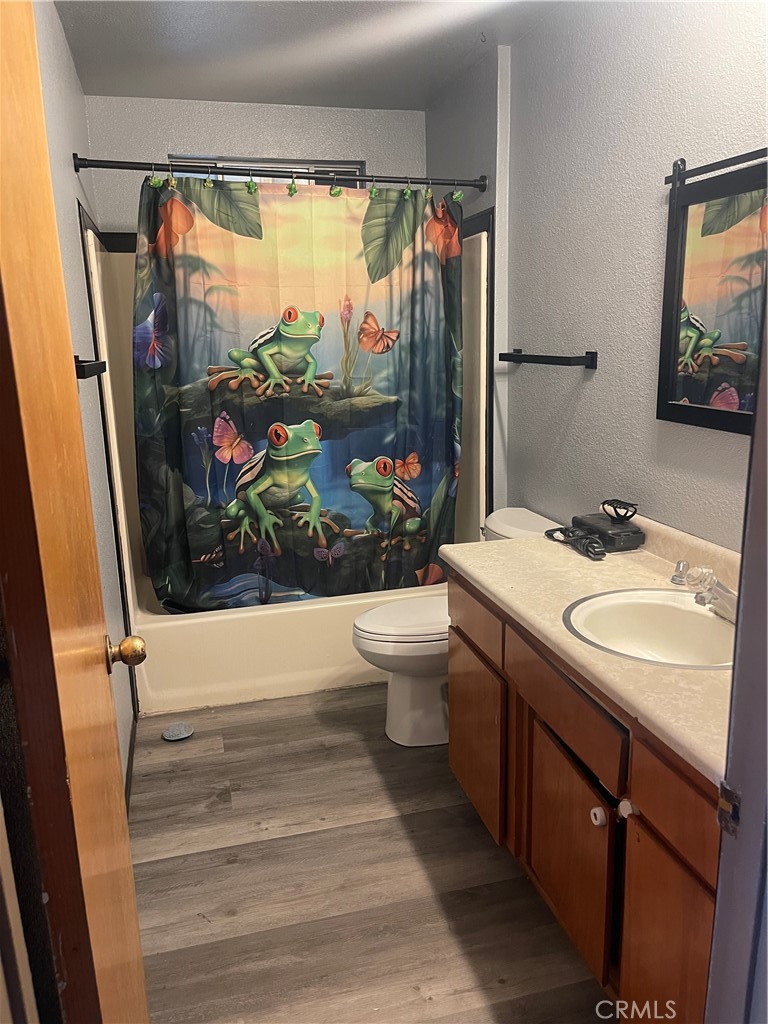 822 E Glenwood, Turlock, CA 95380