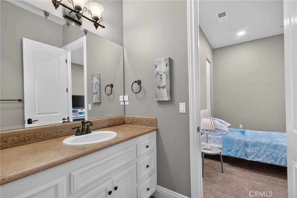 3834 N Golden Bear, Merced, CA 95340