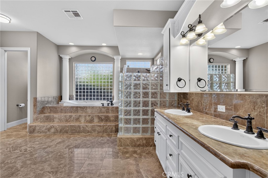 3834 N Golden Bear, Merced, CA 95340