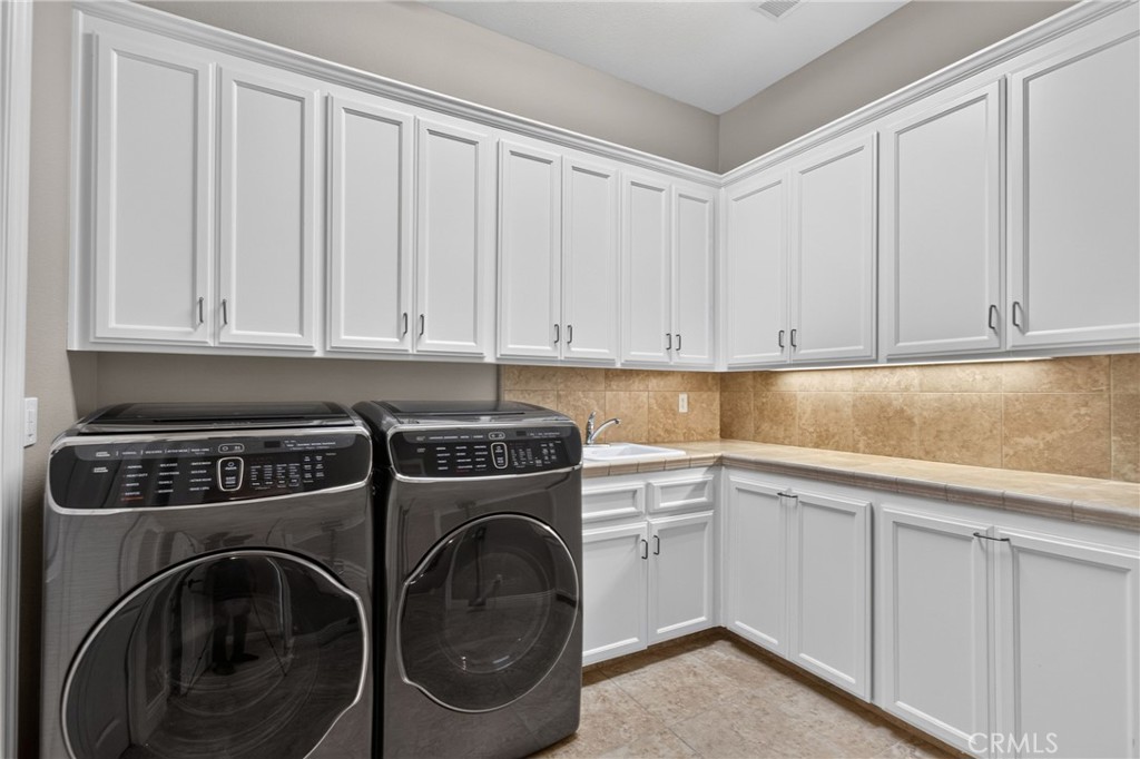 3834 N Golden Bear, Merced, CA 95340