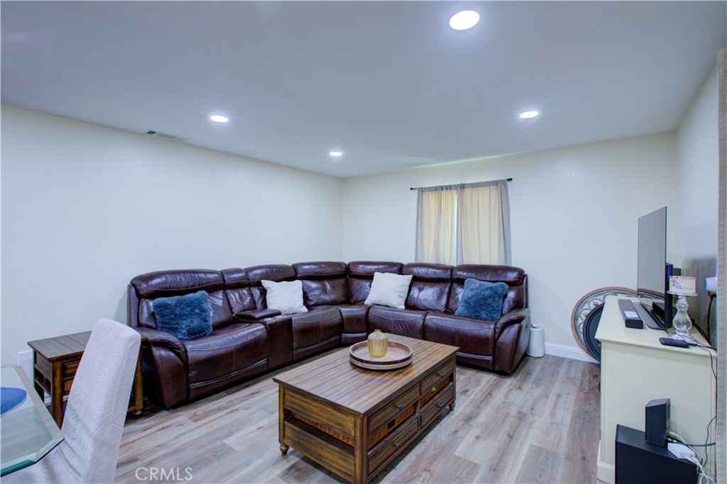 1161 W 2nd, Merced, CA 95341
