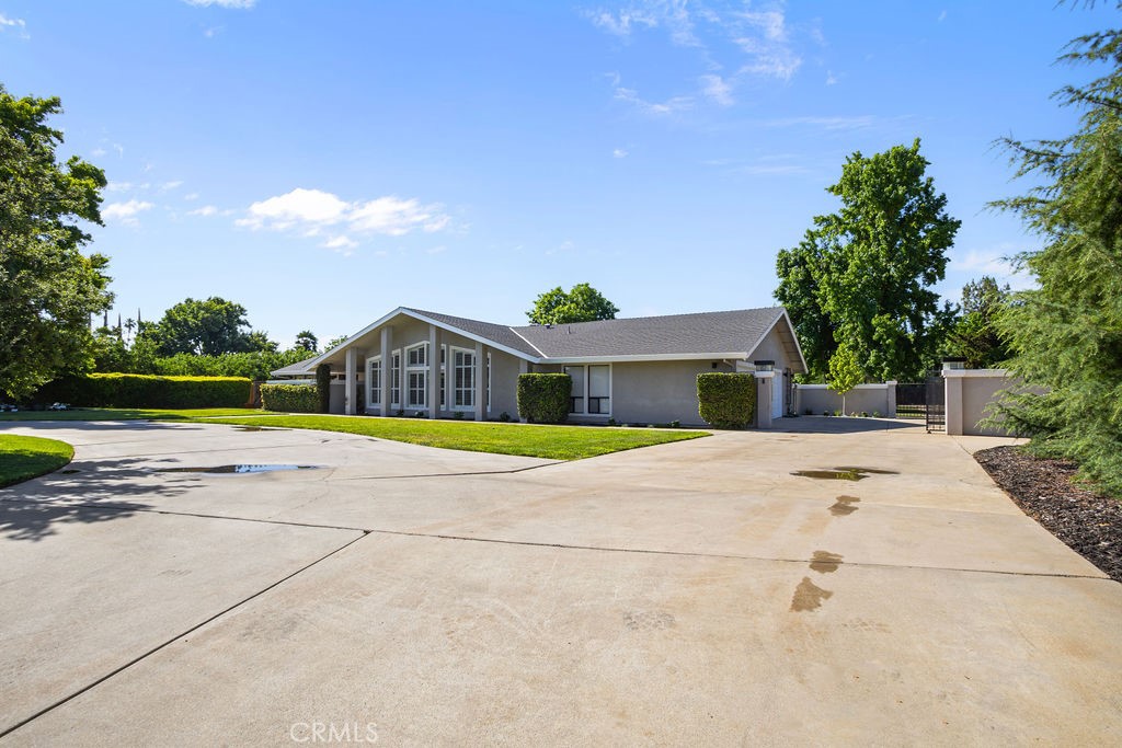 2698 E South Bear Creek, Merced, CA 95340