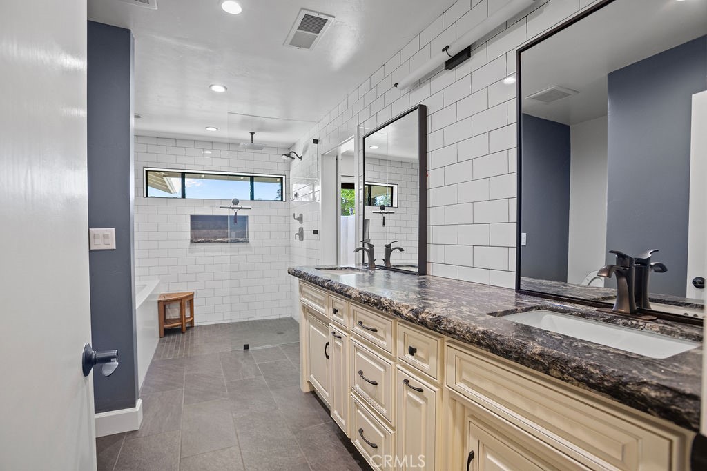2698 E South Bear Creek, Merced, CA 95340