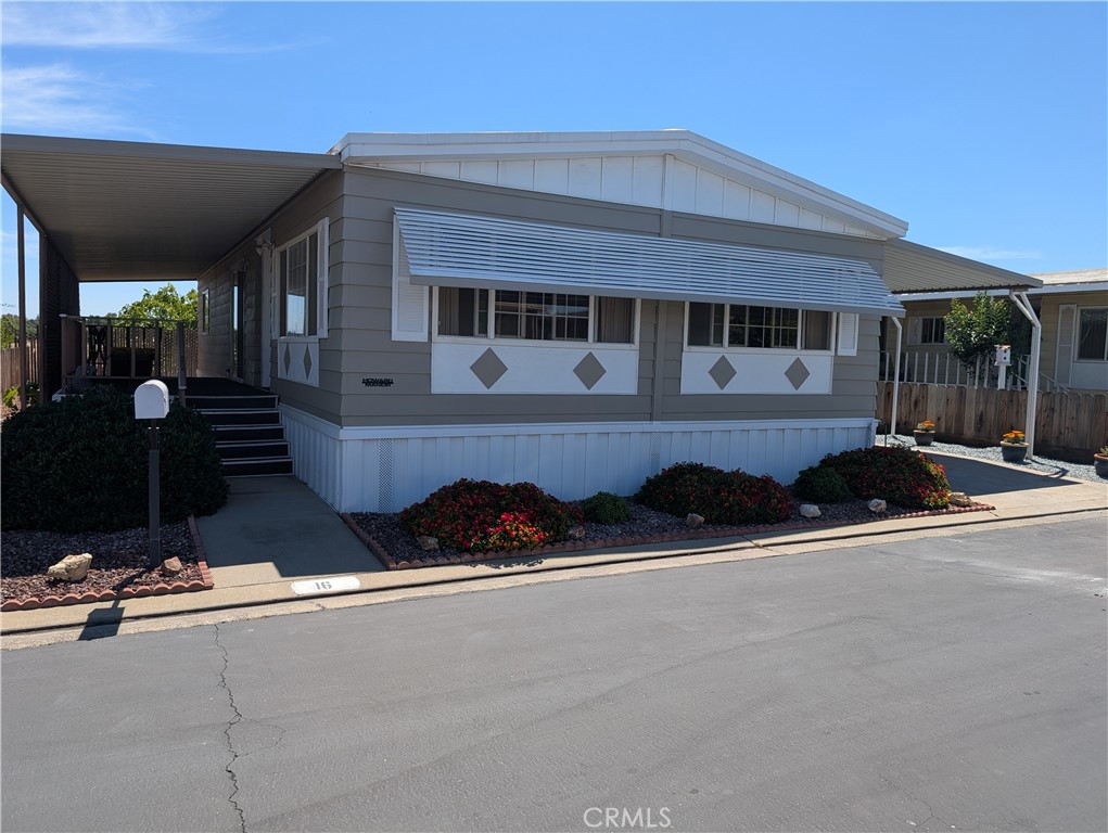 2240 Golden Oak Ln #16, Merced, CA 95341