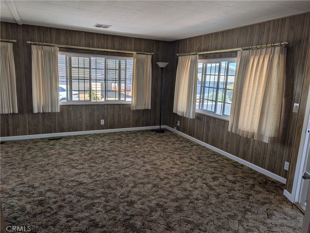 2240 Golden Oak Ln #16, Merced, CA 95341