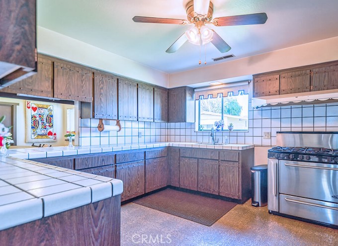 2240 Golden Oak Ln #16, Merced, CA 95341
