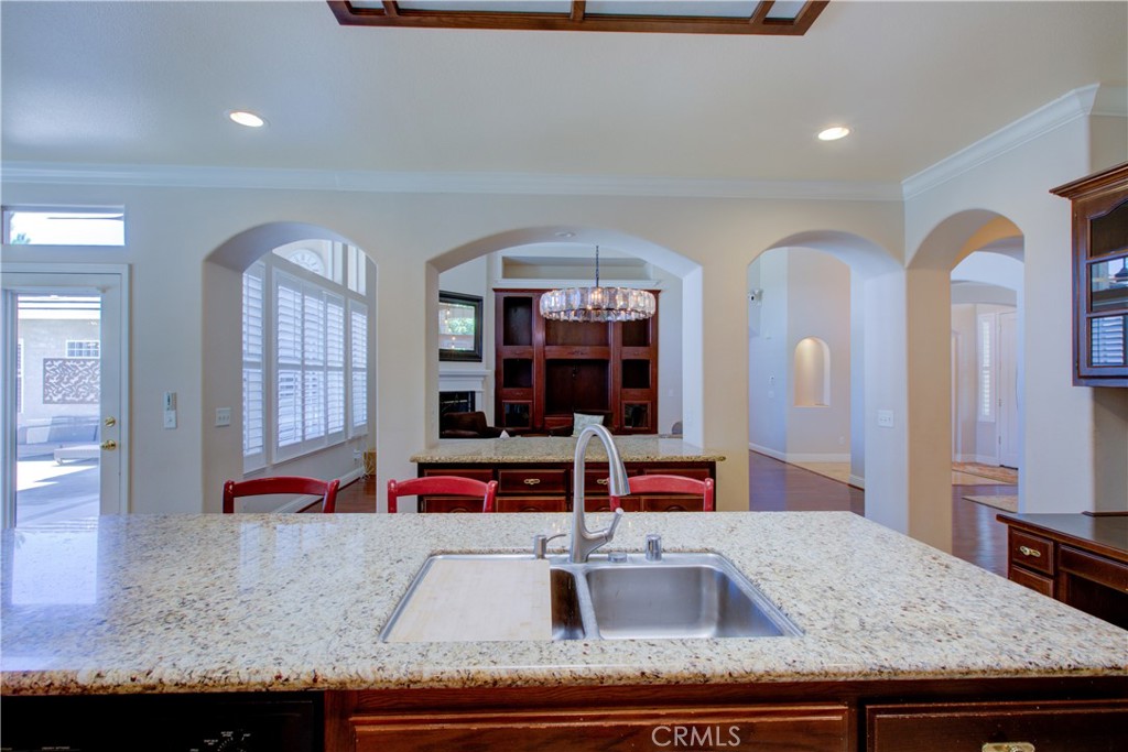 591 Bobolink Ct, Merced, CA 95340