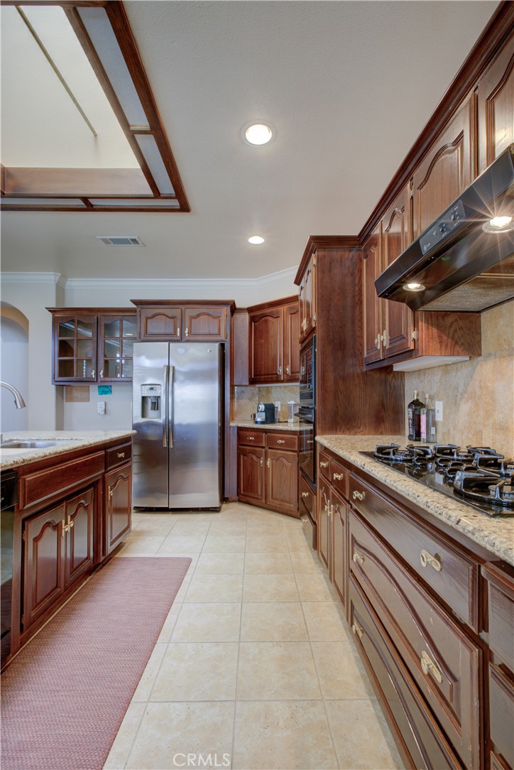 591 Bobolink Ct, Merced, CA 95340