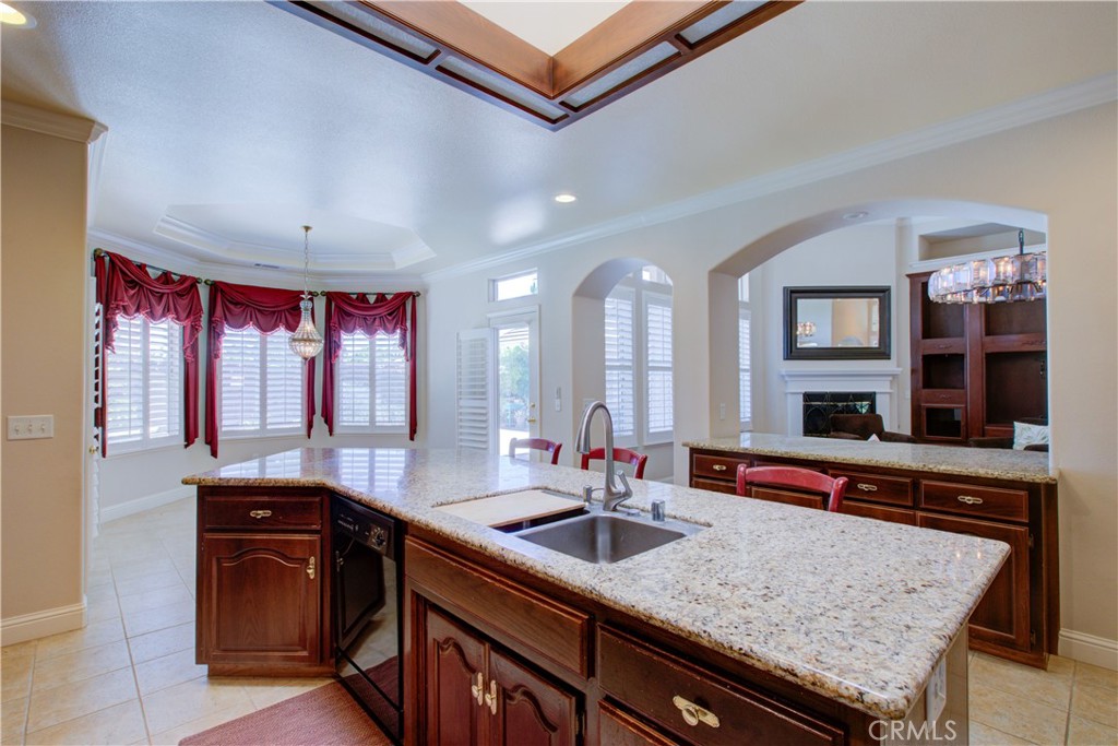 591 Bobolink Ct, Merced, CA 95340