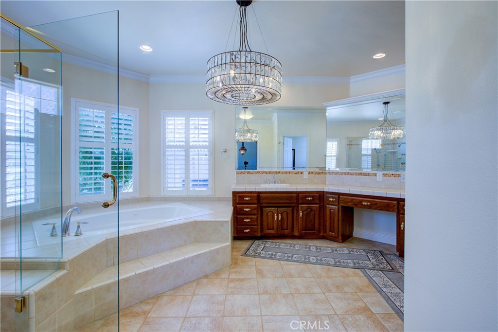 591 Bobolink Ct, Merced, CA 95340