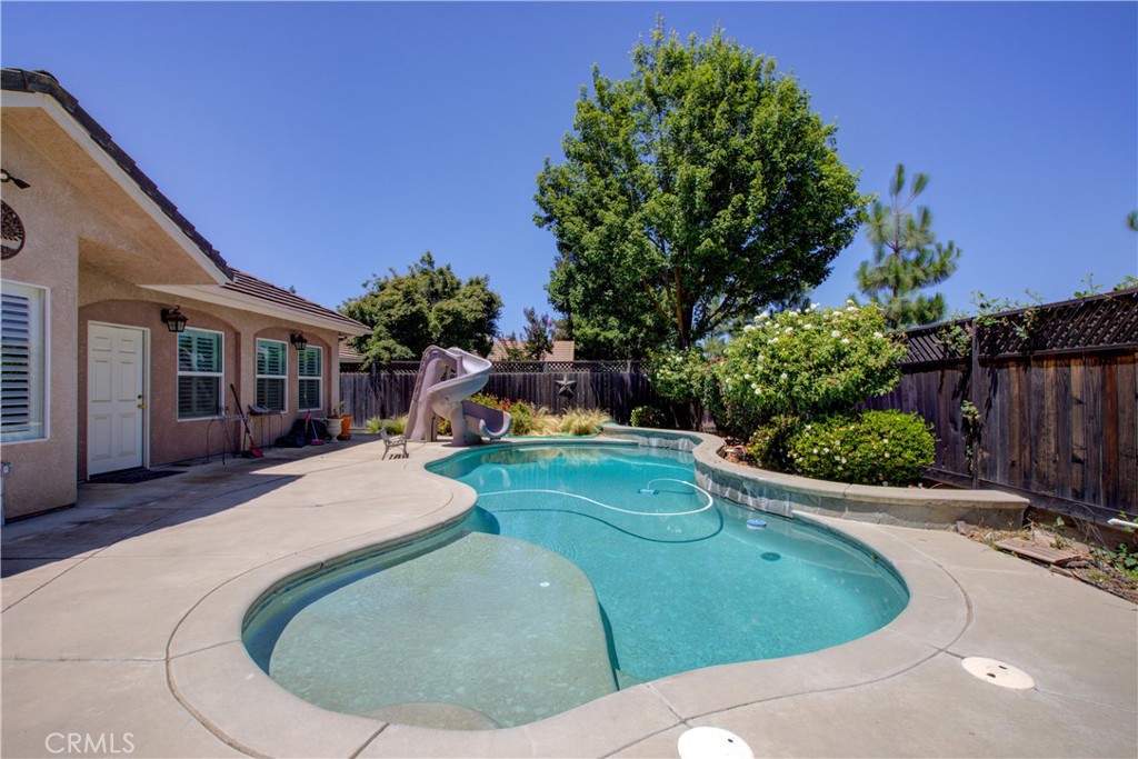 591 Bobolink Ct, Merced, CA 95340