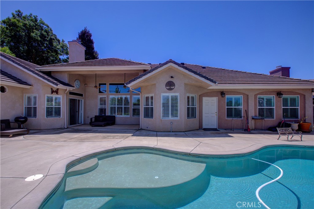 591 Bobolink Ct, Merced, CA 95340