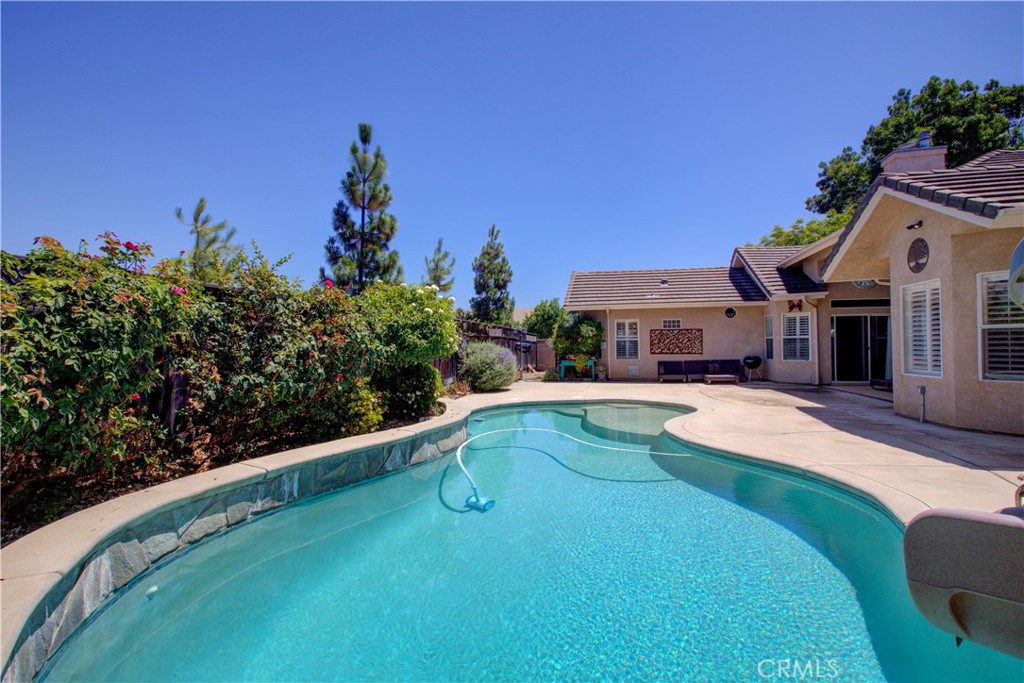 591 Bobolink Ct, Merced, CA 95340