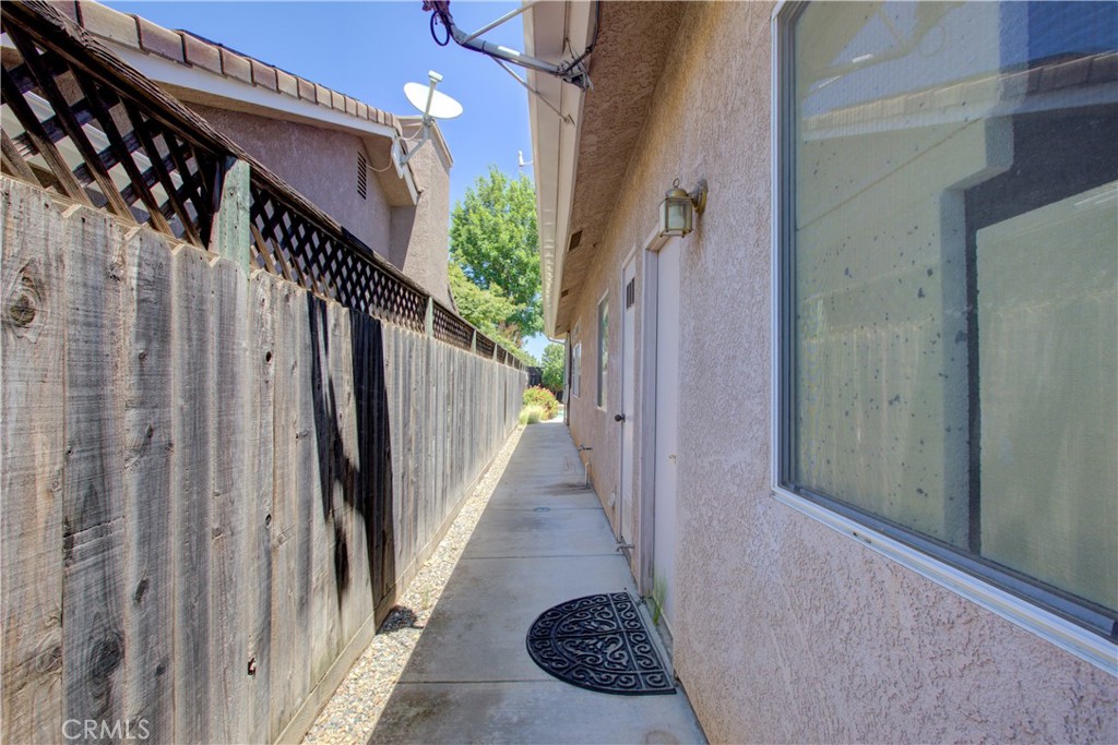 591 Bobolink Ct, Merced, CA 95340