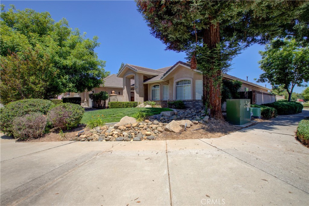 591 Bobolink Ct, Merced, CA 95340