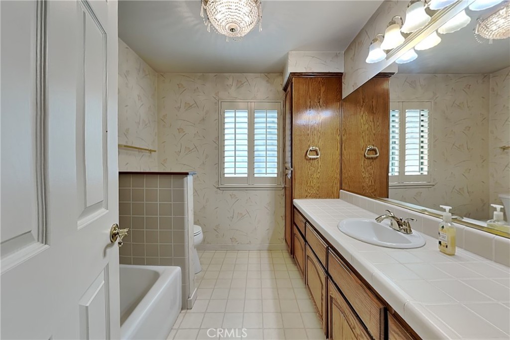 815 Monte Vista, Los Banos, CA 93635