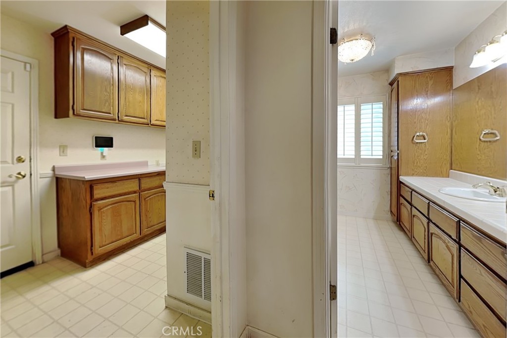 815 Monte Vista, Los Banos, CA 93635