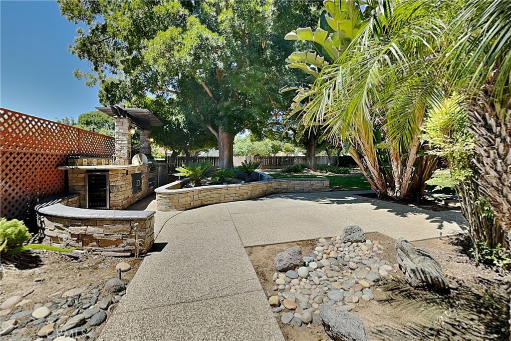 815 Monte Vista, Los Banos, CA 93635