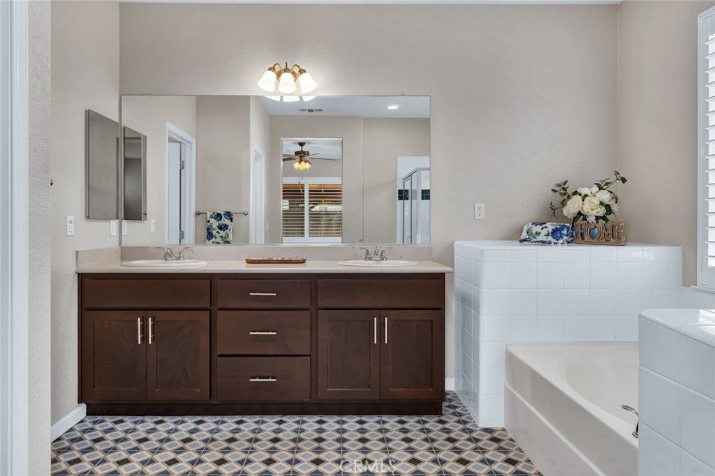 2580 Stone Creek, Atwater, CA 95301