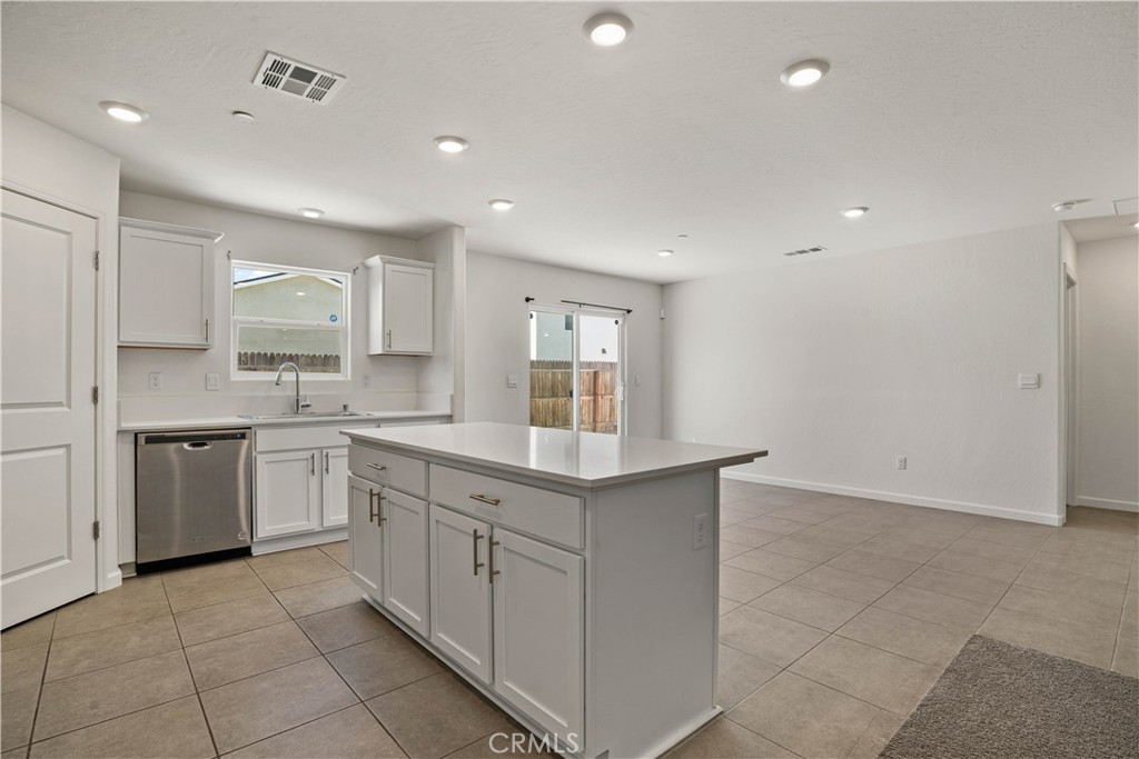 254 Grand Canyon Ct, Merced, CA 95341
