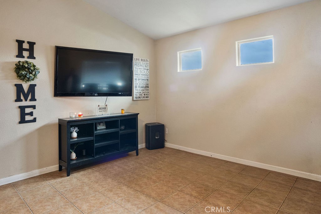 242 Torino Ct, Merced, CA 95341