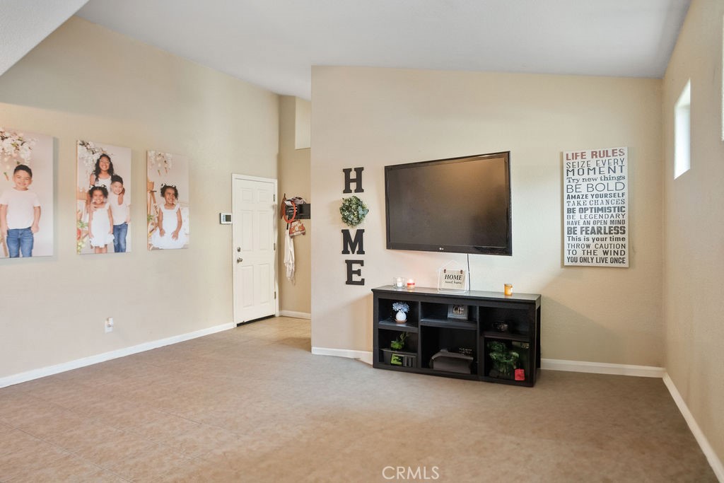 242 Torino Ct, Merced, CA 95341