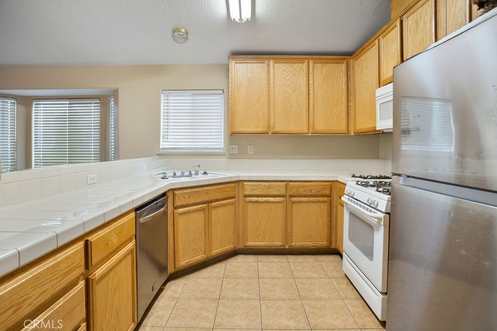 242 Torino Ct, Merced, CA 95341