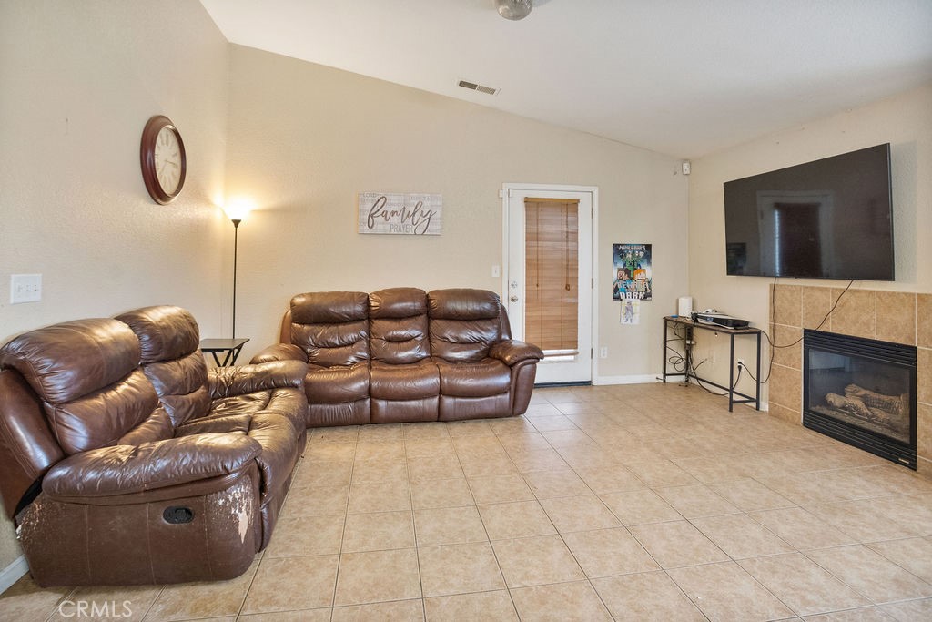 242 Torino Ct, Merced, CA 95341