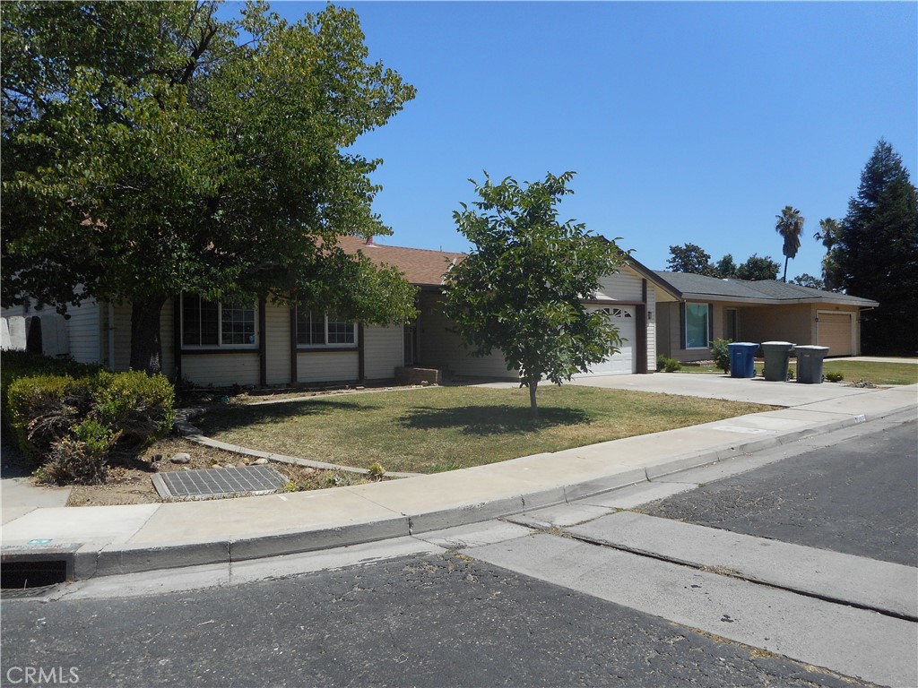 447 Gail Ct, Merced, CA 95348