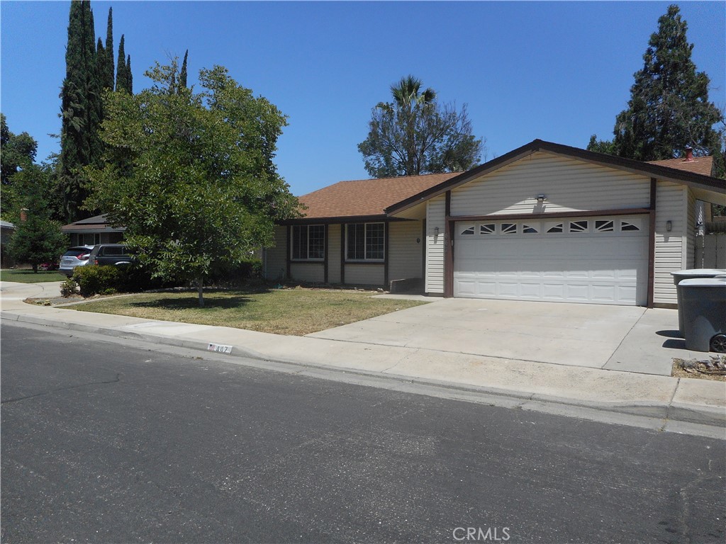 447 Gail Ct, Merced, CA 95348