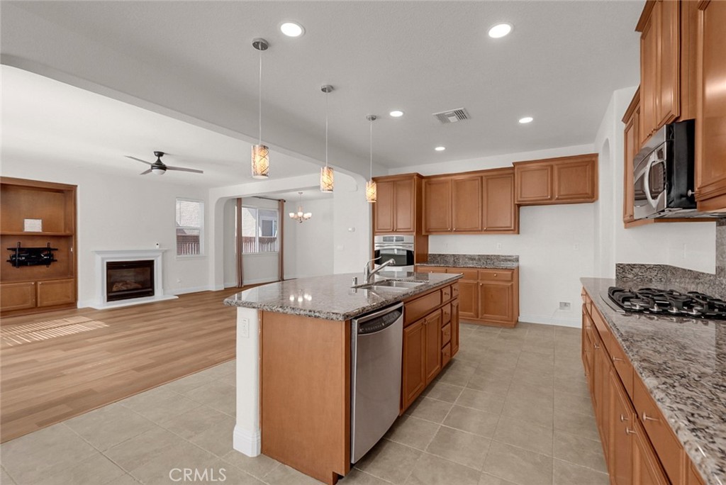 4181 Wild Lilac Dr, Turlock, CA 95382