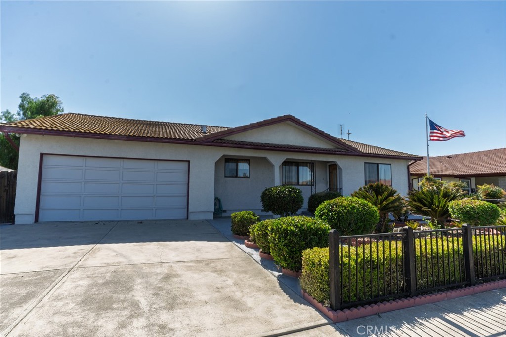 2115 S 11th St, Los Banos, CA 93635