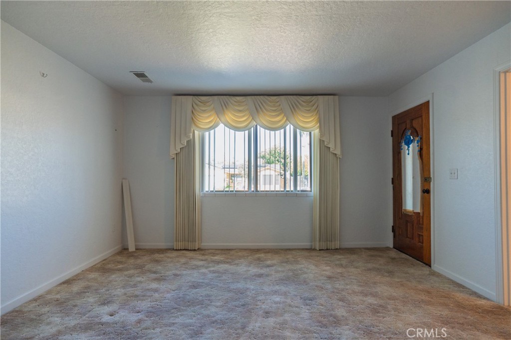 2115 S 11th St, Los Banos, CA 93635