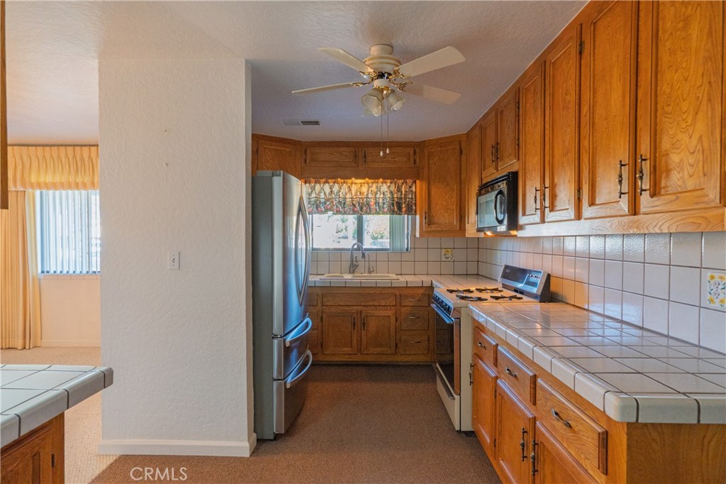 2115 S 11th St, Los Banos, CA 93635