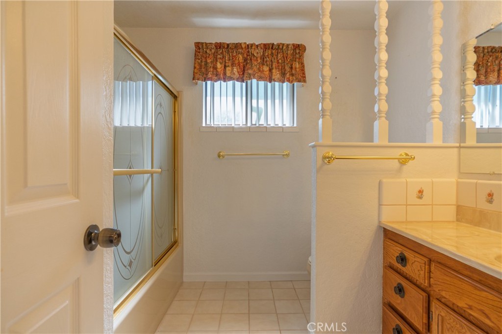 2115 S 11th St, Los Banos, CA 93635