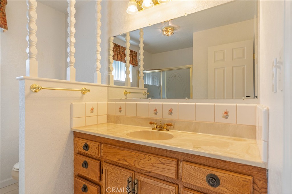 2115 S 11th St, Los Banos, CA 93635