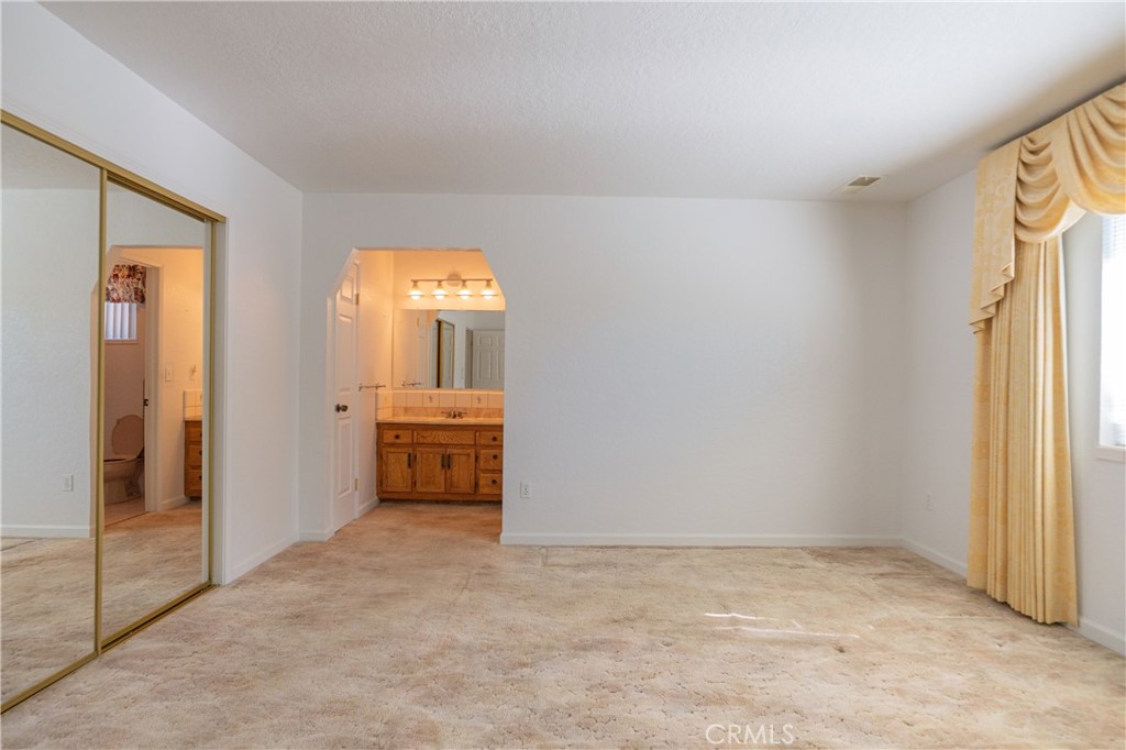 2115 S 11th St, Los Banos, CA 93635