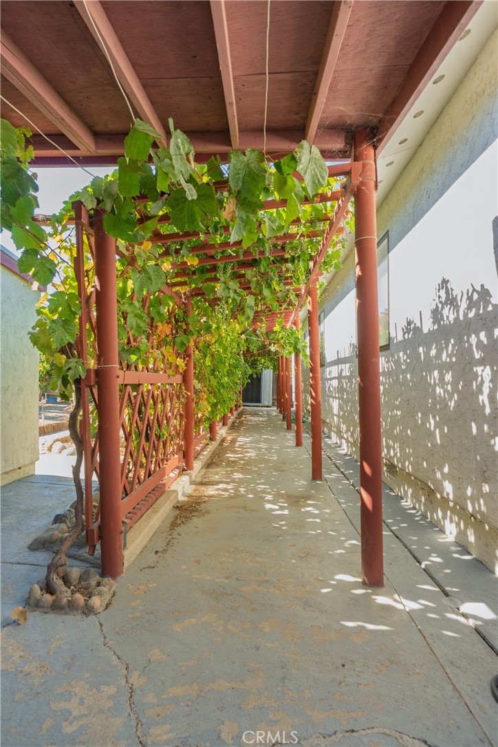 2115 S 11th St, Los Banos, CA 93635