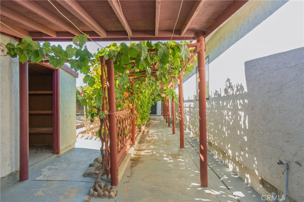 2115 S 11th St, Los Banos, CA 93635