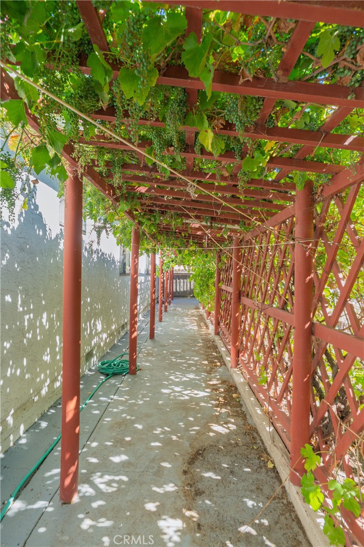 2115 S 11th St, Los Banos, CA 93635