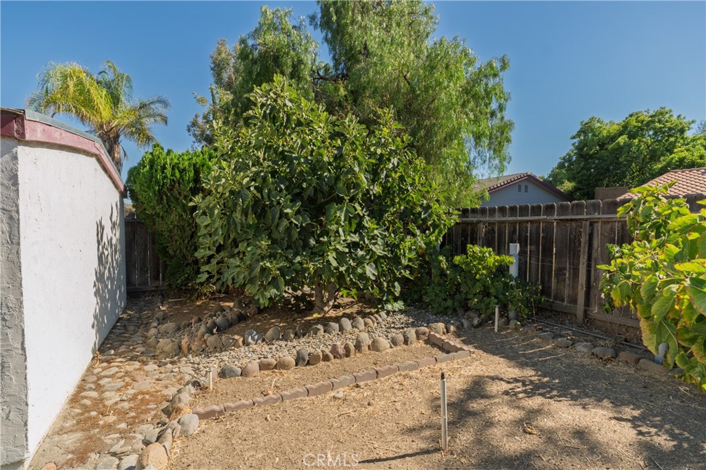2115 S 11th St, Los Banos, CA 93635