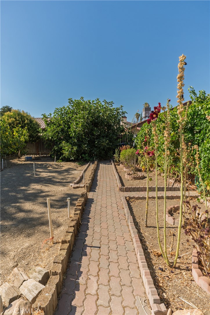 2115 S 11th St, Los Banos, CA 93635