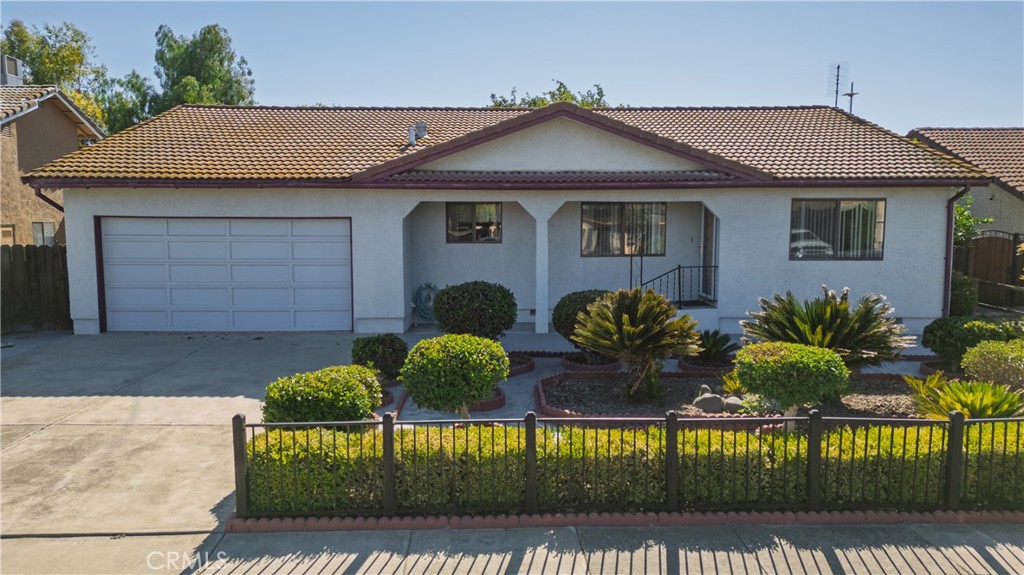 2115 S 11th St, Los Banos, CA 93635