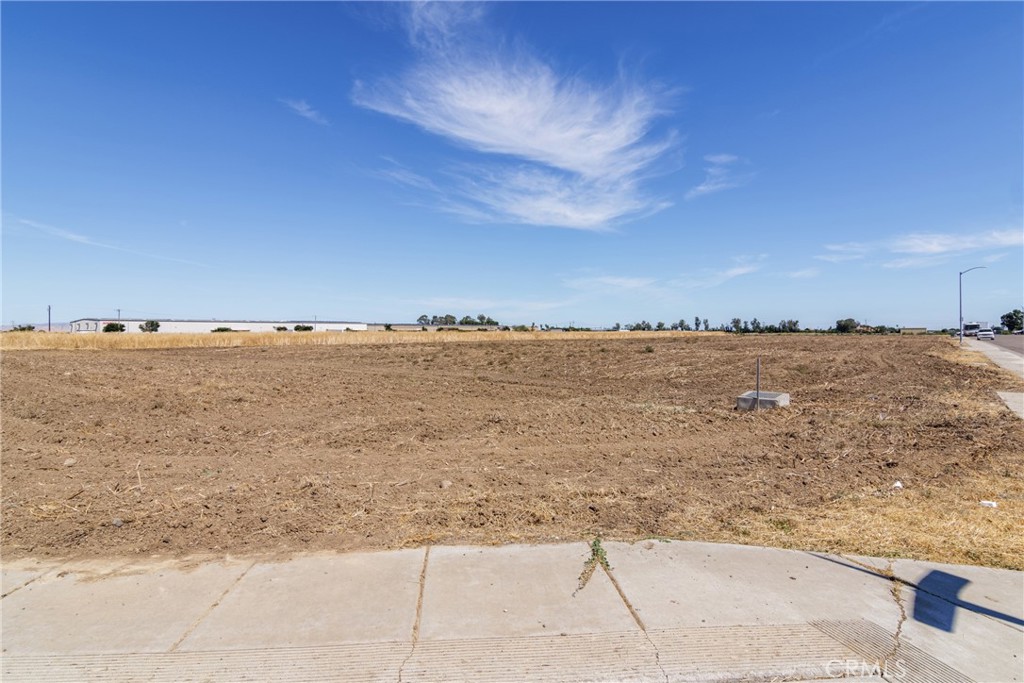 263 Commerce, Los Banos, CA 93635