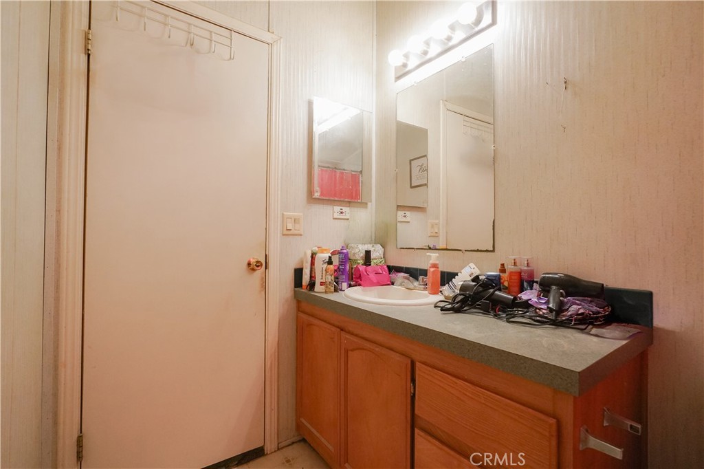 18097 Fairfax, Dos Palos, CA 93620