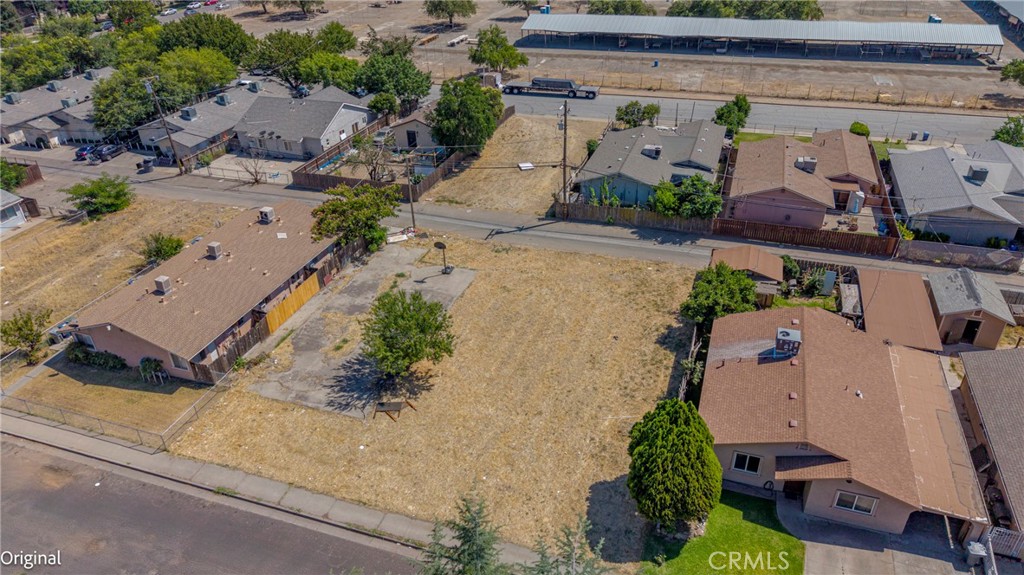 240 E 10th St, Merced, CA 95341