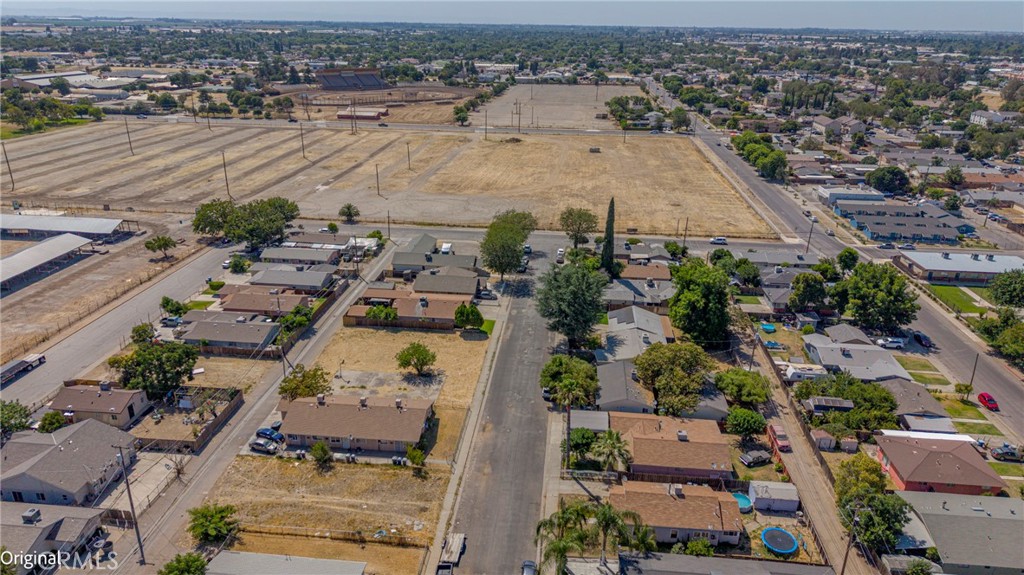 240 E 10th St, Merced, CA 95341