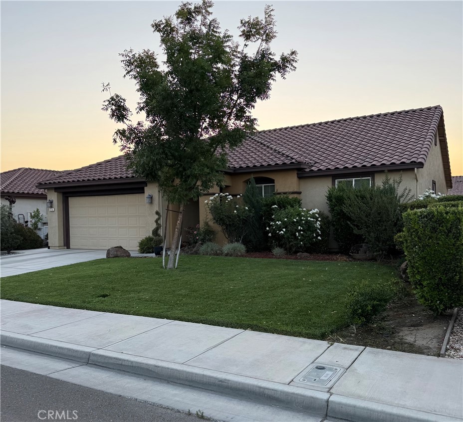 274 North, Los Banos, CA 93635